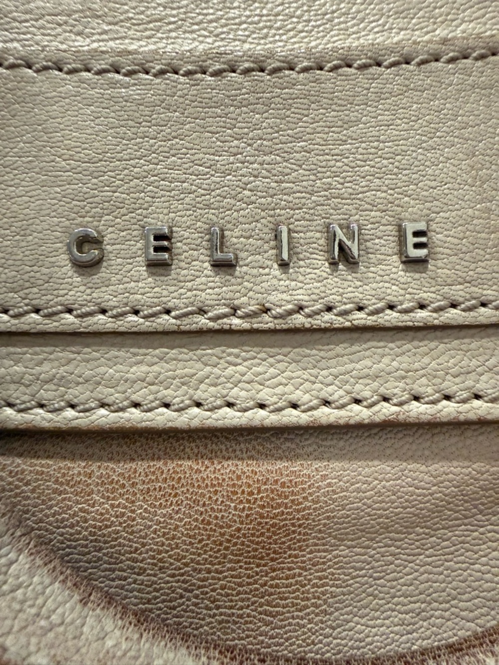 Celine Cream Leather Boogie Bag with Silver Celine Horse & Buggy Charm - Picture 7 of 12